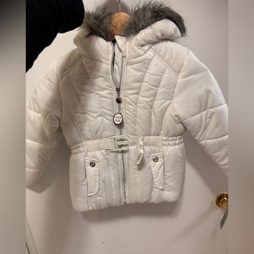 Rothschild White Quilted Jacket with Faux Fur